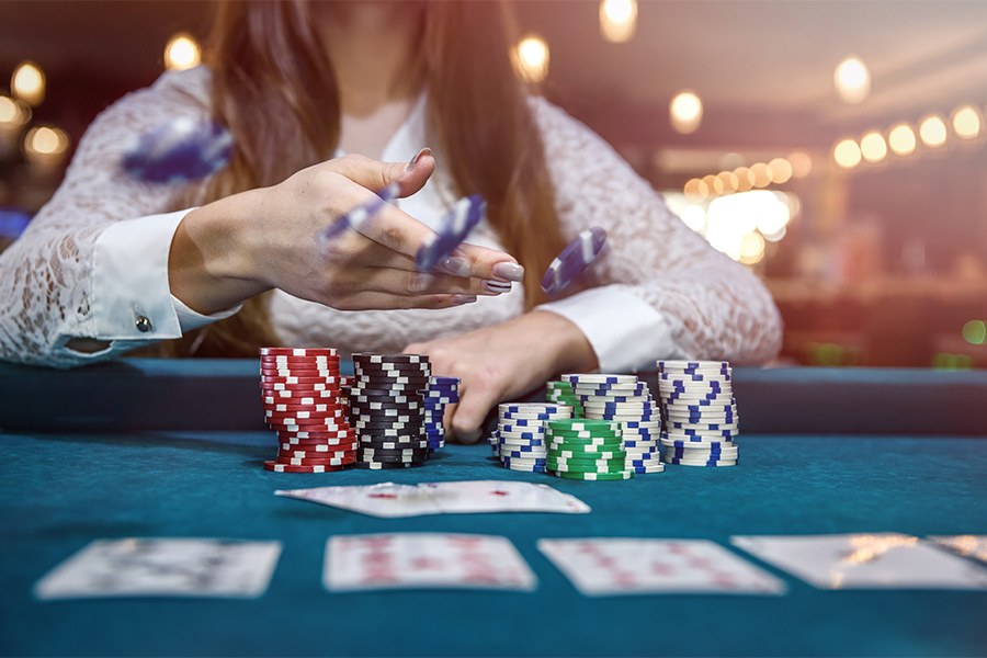 3 Reasons Why Choose Online Casinos For Betting Games